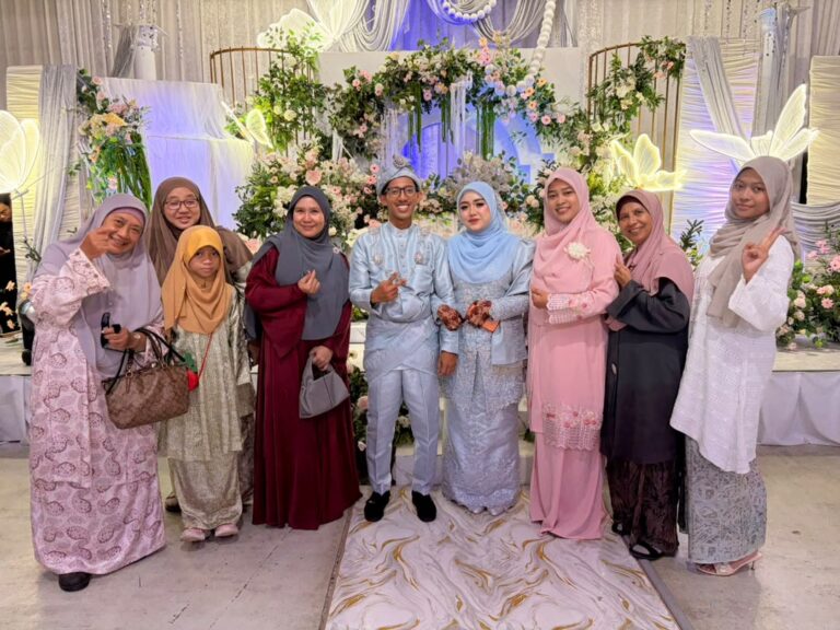 Ahli Kelab Quran menghadiri jemputan Majlis Walimatul Urus oleh keluarga ahli